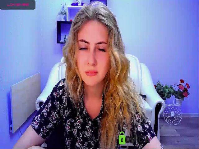 Live sex webcam photo for PrincesSnake #255568190