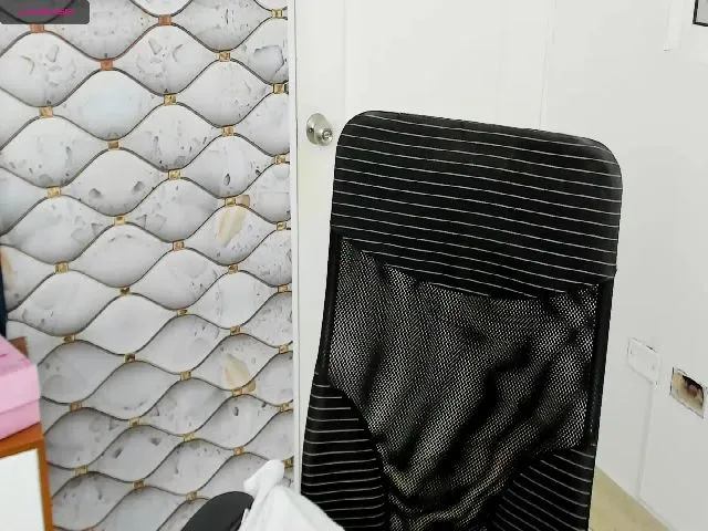 Live sex webcam photo for Anna_cooper #261683702