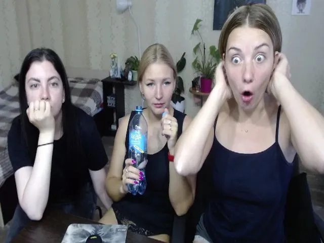 Live sex webcam photo for Emi_lywild #255562414