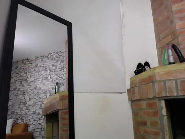 Live sex webcam photo for valery-26 #251406327