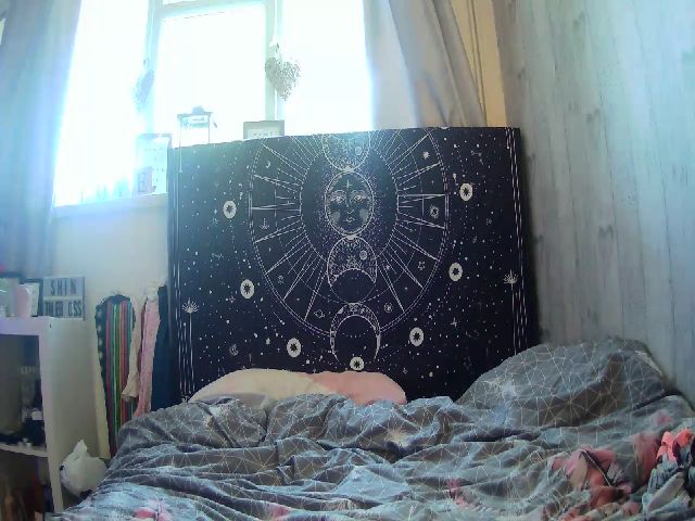 Live sex webcam photo for Saffy30 #255887195