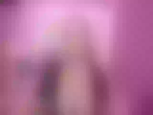 Live sex webcam photo for PtiMermaid #261173514