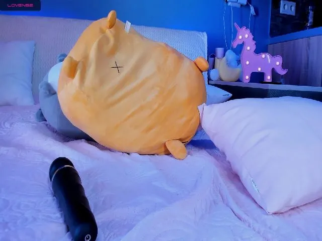 Live sex webcam photo for Milly_Saint #257366409