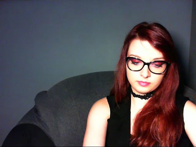 Live sex webcam photo for VirginLuna18 #260841112