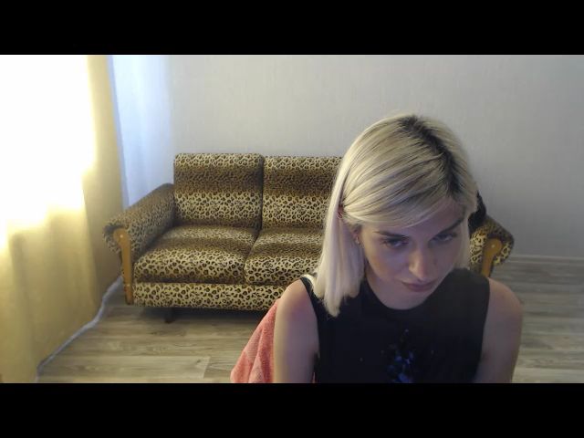 Live sex webcam photo for SexyBeatriice #253028835