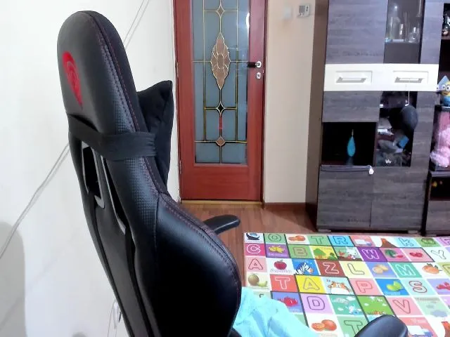 Live sex webcam photo for Milf_Isa #252276799