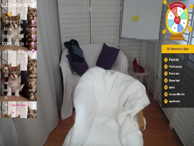 Live sex webcam photo for StayWild21 #261183543