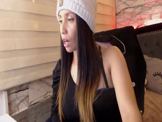 Live sex webcam photo for Karolkim018 #261867808