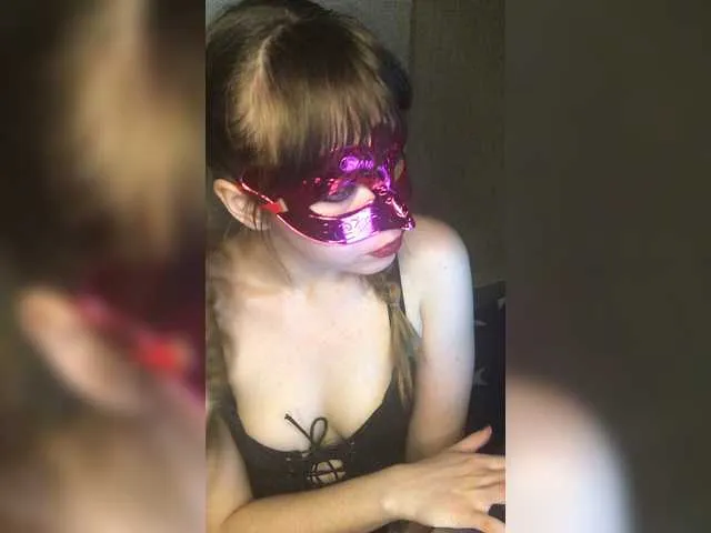 Live sex webcam photo for Littlegirl21 #241355932