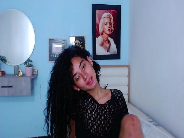 Live sex webcam photo for Jade_lee88 #260701140