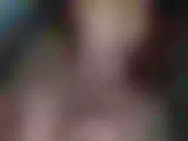 Live sex webcam photo for MissRose2792 #255870857
