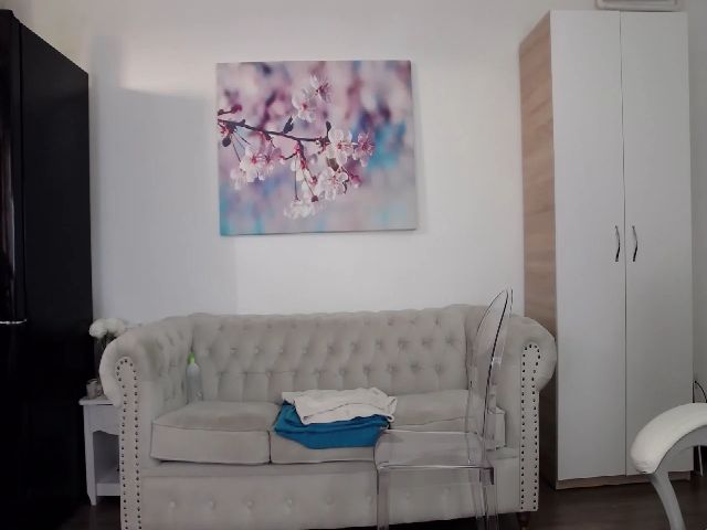 Live sex webcam photo for JanelleBrown_ #257663578