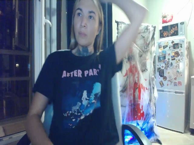 Live sex webcam photo for Angie_Wild #252917959