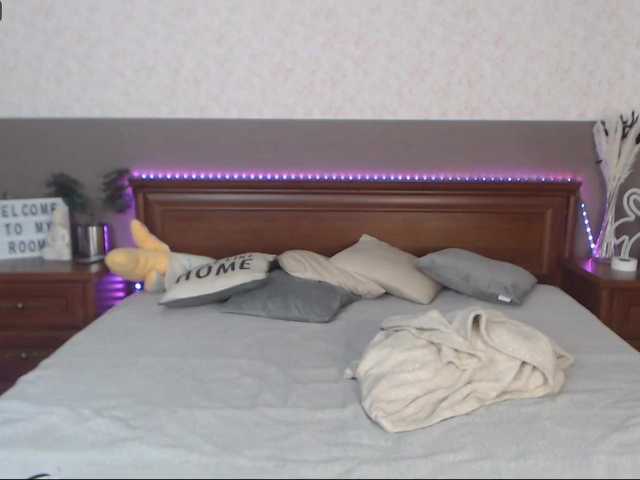 Live sex webcam photo for HollyMays #250564317