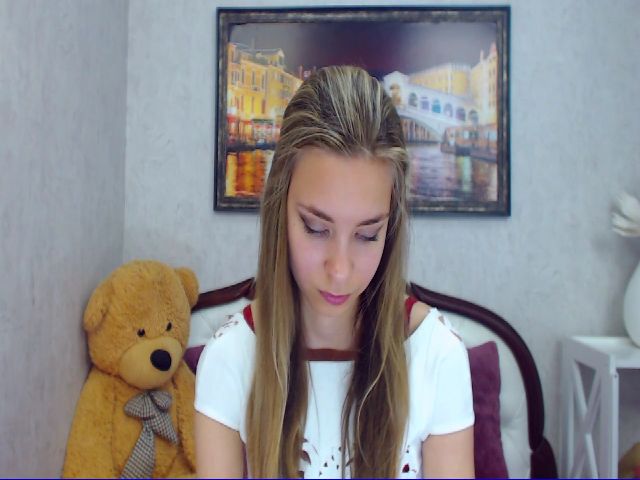 Live sex webcam photo for RossandaShy #256745015