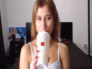 Live sex webcam photo for Kendal_sweet #252031111