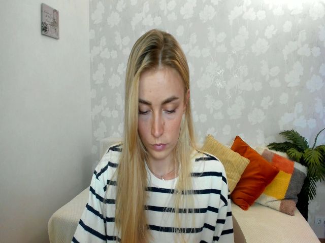 Live sex webcam photo for MissisRexa #255597204