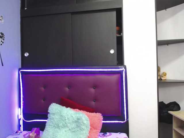 Live sex webcam photo for Sweet-Kitty1 #241377001