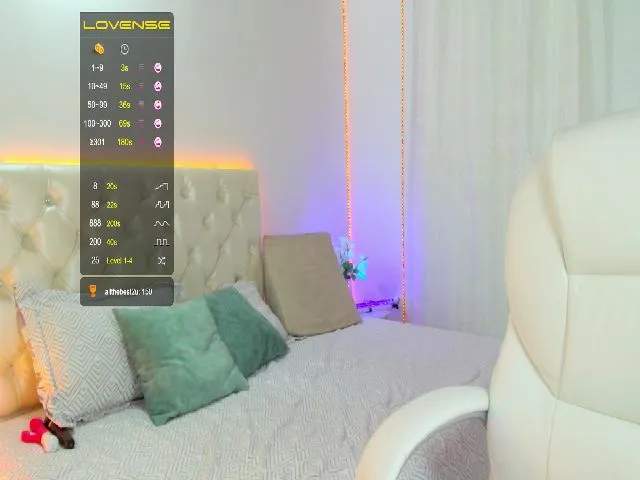 Live sex webcam photo for RubiJasper #264799219