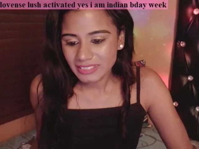 Live sex webcam photo for PARADISEQEEN #254717088