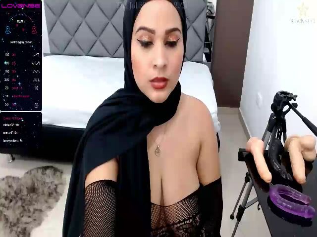 Live sex webcam photo for lia_nassar #260912606