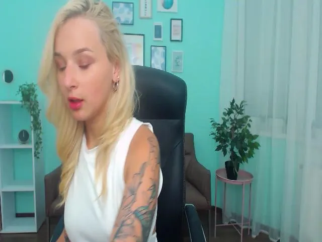 Live sex webcam photo for FieryTigress #255207768