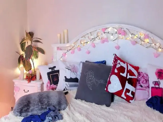 Live sex webcam photo for Marrygrayes #264559274