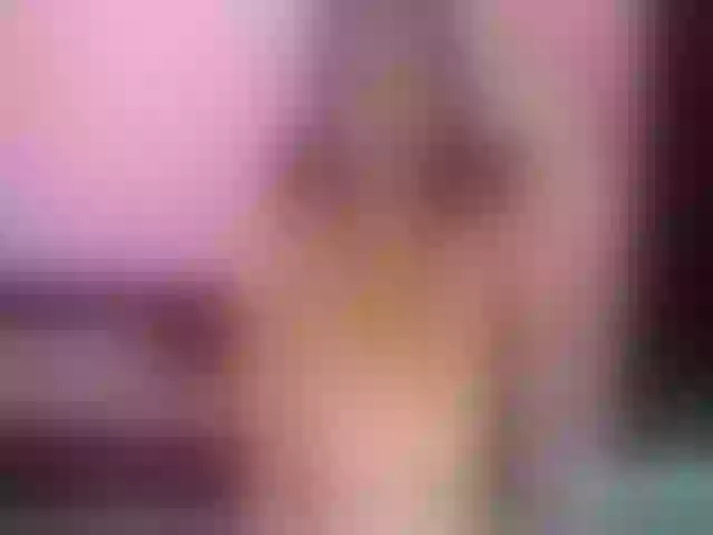 Live sex webcam photo for MaiiAngel #261023462
