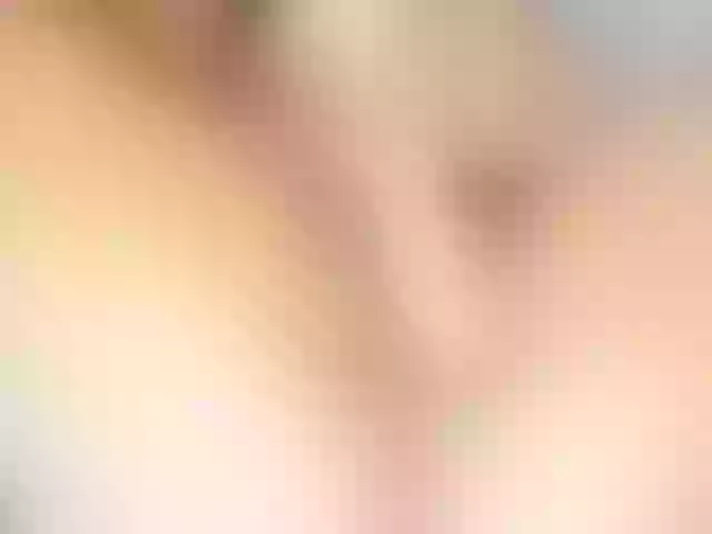 Live sex webcam photo for StormiSquirt #262173725