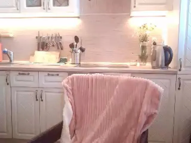 Live sex webcam photo for JaneGrey111 #254404069