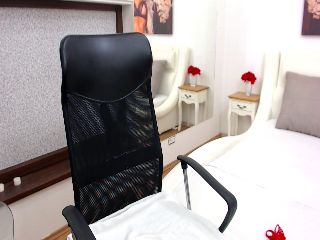 Live sex webcam photo for MaryMays #251689127