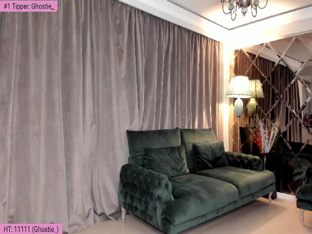 Live sex webcam photo for Yveline #264654047