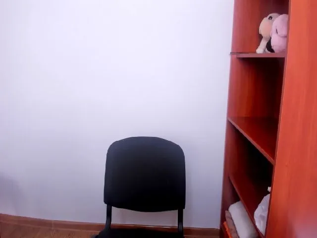 Live sex webcam photo for YourMissMasha #253803587
