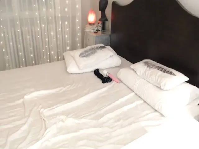 Live sex webcam photo for LanaIvans #259563664