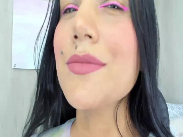 Live sex webcam photo for Jimena_saenz #256647038