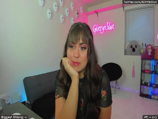 Live sex webcam photo for Glitt3rSlut #254289325