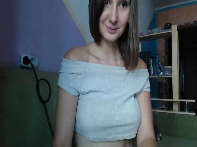 Live sex webcam photo for NikkiKiss_ #261942313