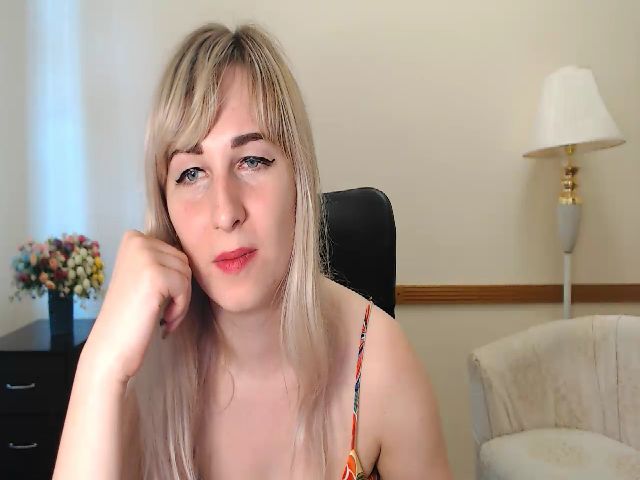 Live sex webcam photo for AmberGreys #253017017