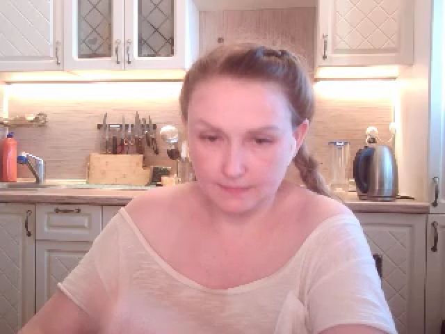 Live sex webcam photo for JaneGrey111 #252772581