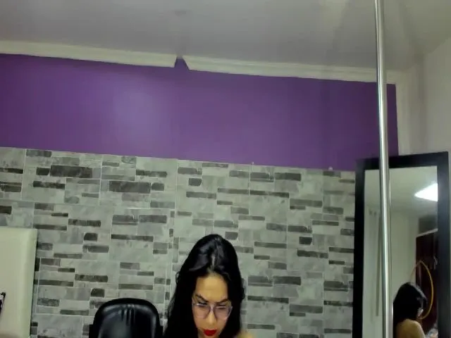 Live sex webcam photo for Titshuge_big #253966057