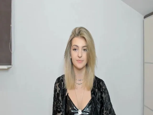 Live sex webcam photo for HelelGretta #258663949