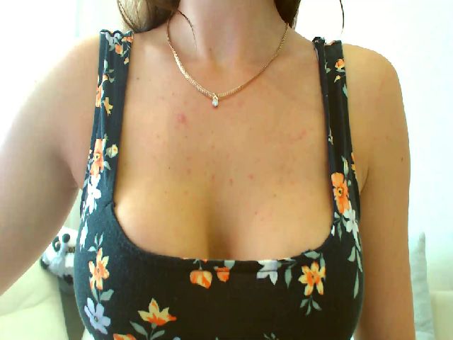 Live sex webcam photo for Amber_Fry #260654377