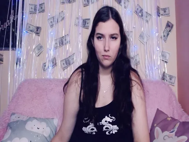 Live sex webcam photo for Innocent_Di #260375743