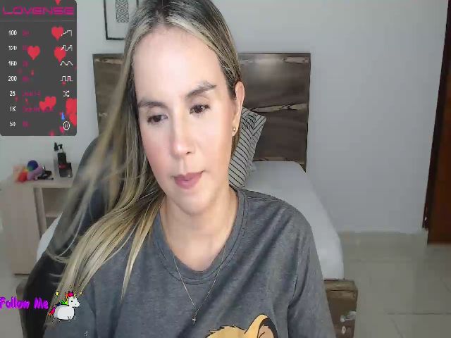 Live sex webcam photo for ivanna_33_ #254635805