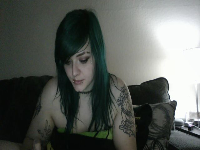 Live sex webcam photo for FloraSky #263037727