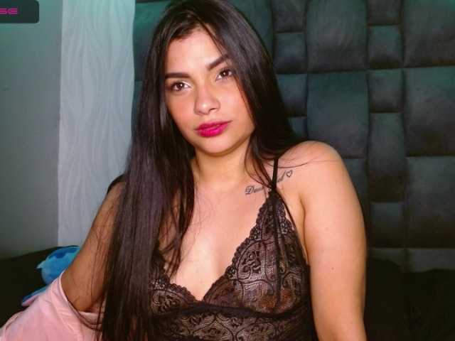 Live sex webcam photo for lolaastars1 #254644690