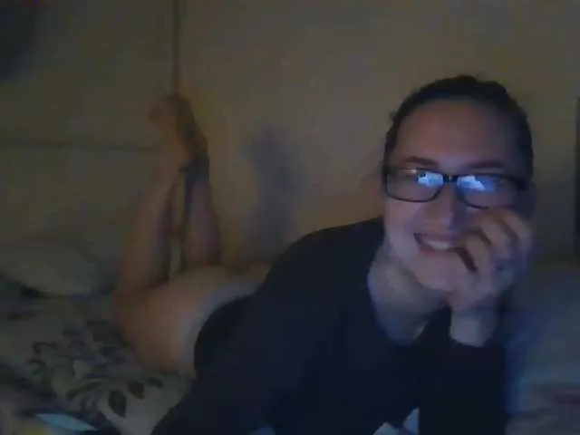 Live sex webcam photo for HolyAgata #240892551