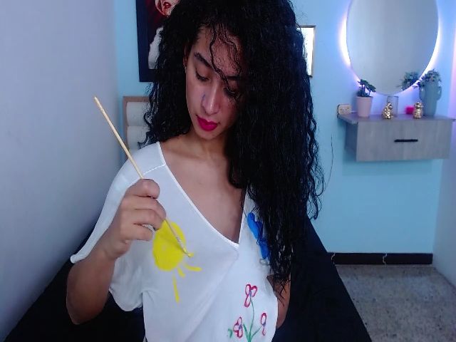 Live sex webcam photo for Jade_lee88 #255927918