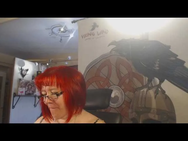 Live sex webcam photo for 90dTitten #243688120