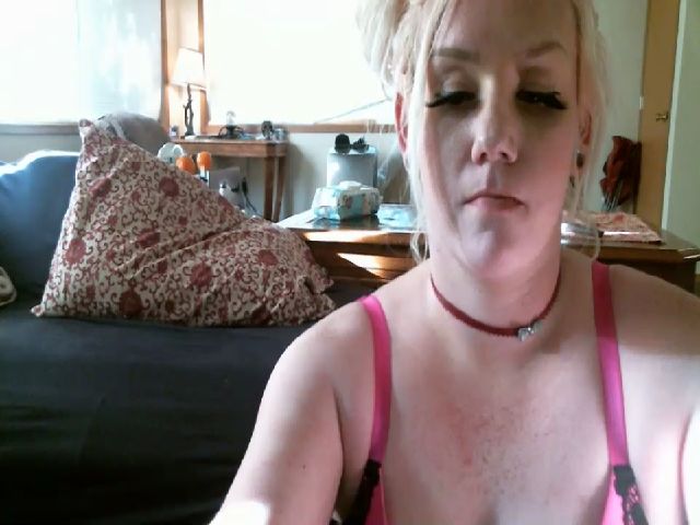 Live sex webcam photo for bustyblonder #252832288